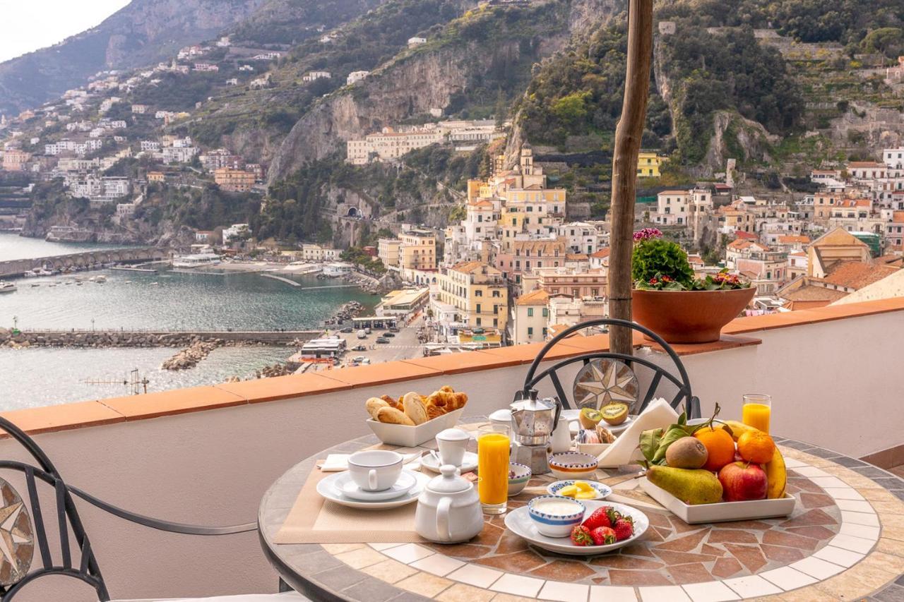 Donna Giulia Acomodação com café da manhã Amalfi Exterior foto